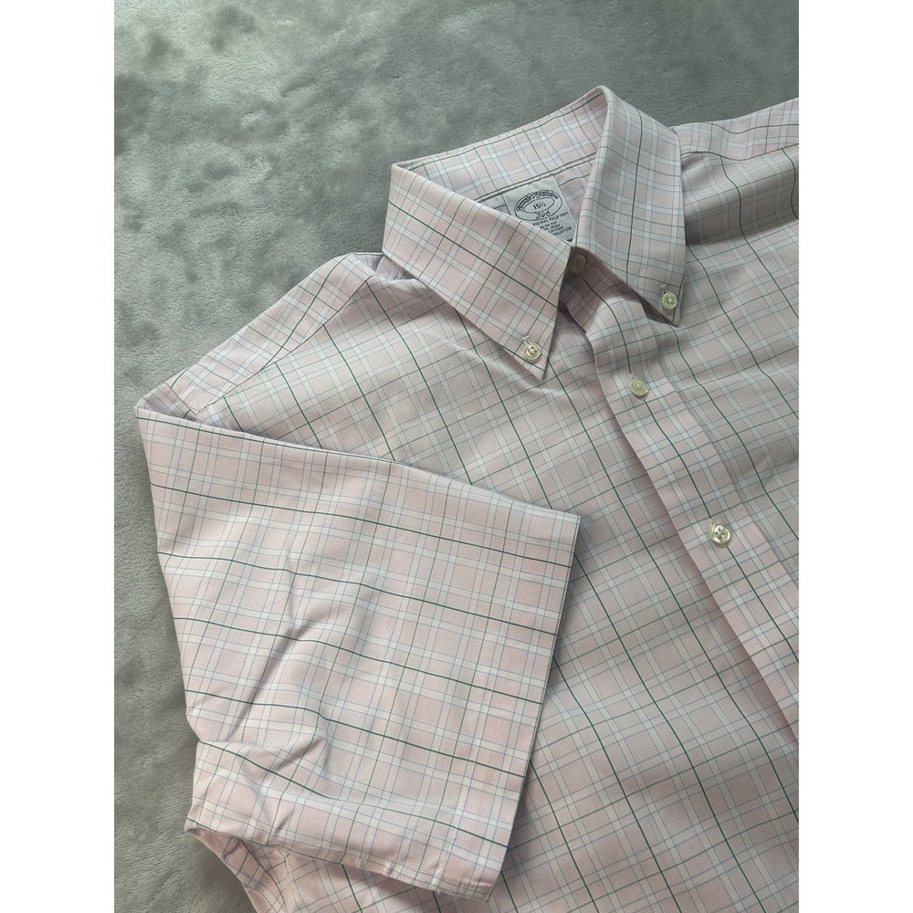 Brooks Brothers Button Down Shirt Check Sz 15 1/2 Slim Fit 346 Pink Short Sleeve